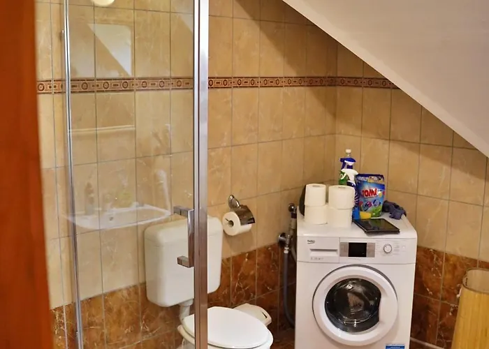 Annie * Lesencetomaj